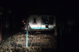 В Кимовском районе четыре человека тушили горящий дом