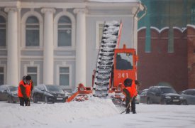 Уборка снега в Туле стартовала с началом снегопада