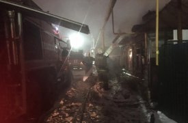 На улице Пробной в Туле загорелся дом