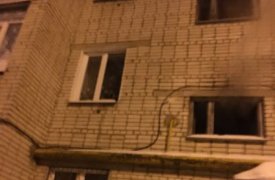 Ранним утром в Ефремове 11 человек тушили горящую квартиру