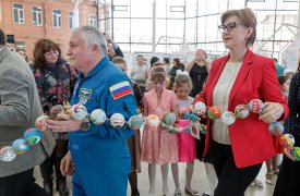 На Тульской набережной прошла акция «Бусы России»