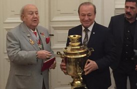Юрий Цкипури поздравил Зураба Церетели с юбилеем