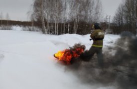На 3-ей Зеркальной загорелся мусор