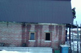 В Суворове загорелась двухэтажная баня
