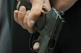 Житель Орла семь раз выстрелил в туляка из пистолета