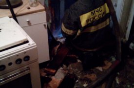 В Щекинском районе 11 человек тушили горящую квартиру