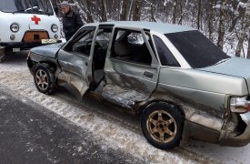 Под Тулой водитель «Лифана» влетел в «десятку» на встречке