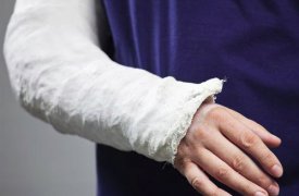 В Туле ребёнок сломал руку, поскользнувшись на улице