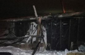 В деревне  Красная Заря сгорел деревянный загон