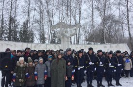 На офицерском захоронении Всехсвятского кладбища прошел митинг