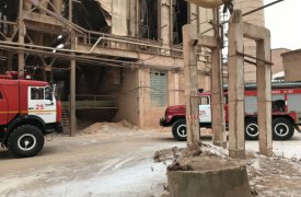При пожаре в кирпичном здании в Новомосковске обгорела транспортерная лента