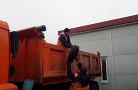 В Центральном округе Тулы вывозят автопокрышки