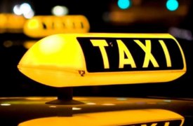 В Новомосковске таксист обокрал свою пассажирку