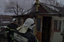 В Щекинском районе загорелся жилой дом