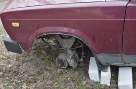 Житель Киреевска украл ночью 3 колеса с чужой машины