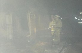 В Туле 12 пожарных тушили горящие бытовки