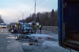 Водитель тульской маршрутки уснул и протаранил фуру: шестеро погибших. ВИДЕО