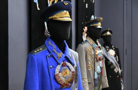 В Туле открылась выставка художника-модельера Дмитрия Цветкова