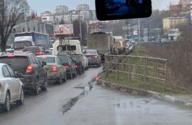 Прошедший накануне снег вызвал в Туле транспортный коллапс