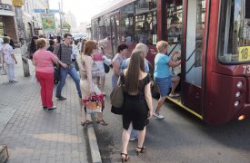Евгений Авилов распорядился повысить зарплату водителям и кондукторам