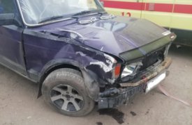 Под Тулой столкнулись «семёрка» и пассажирский поезд