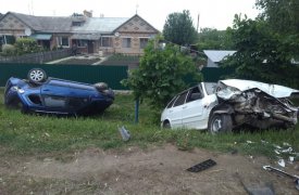 В Тульской области пьяный лихач устроил тройное ДТП с перевертышем