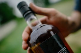 Гулять так гулять: в Туле 19-летний парень украл три бутылки виски и четыре бутылки ликёра