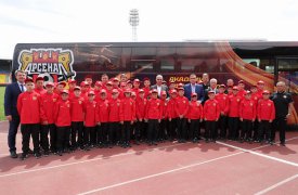 Алексей Дюмин передал автобус академии ПФК «Арсенал»