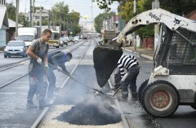 В Туле ремонт дороги на ул. Оборонной ведется в круглосуточном режиме