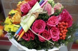 СПАР: цена школьного букета в среднем составит от 300 до 500 рублей
