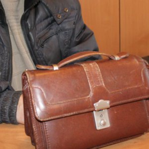 В Тульской области мужчина украл барсетку с круглой суммой у посетителя кафе