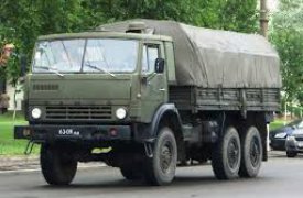 КамАЗ с военнослужащими влетел в легковушку в Туле на ул. Кирова