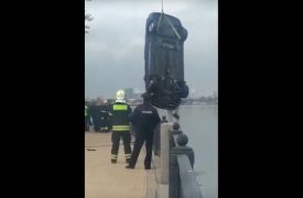 Появилось видео, на котором достают машину туляка, утонувшего в Москве-реке