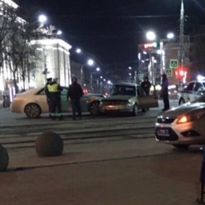 В Туле в аварии на проспекте Ленина пострадала девушка