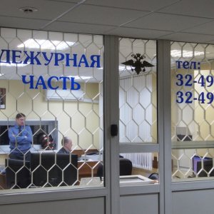 Полиция разыскивает свидетелей ограбления ювелирного салона в Кимовске