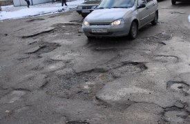 Тулячка пожаловалась Алексею Дюмину на дорогу с 11-летними ямами