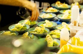 В тульском ресторане блюда готовили из просроченных продуктов