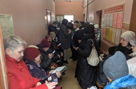 Туляки стоят в километровых очередях за путевками в детские лагеря