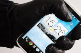 В Новомосковске женщина сходила в магазин и чуть не лишилась мобильного телефона