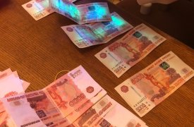 В Тульской области полицейский получил взятку в 300 тысяч рублей