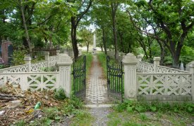 В Тульской области сняли запрет на посещение мест погребения
