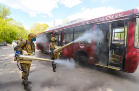 В Туле общественный транспорт начали обрабатывать с помощью генератора холодного пара