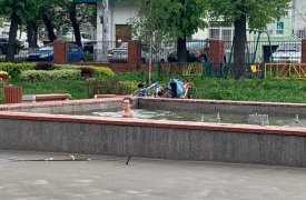 Туляки открыли купальный сезон в фонтанах города