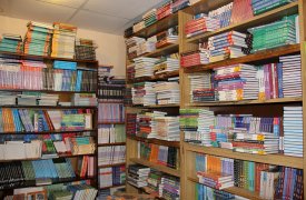 Тульским девятиклассникам из Яснополянской школы не хотят выдавать аттестаты за несданные библиотечные книги