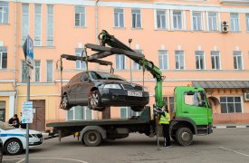 В Туле ГИБДД эвакуируют неправильно припаркованные авто