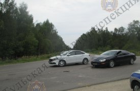 На подъезде к Алексину столкнулись две иномарки