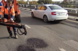 В Туле на ул. Рязанской и ул. Совеской проводится ямочный ремонт дорог