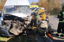 Под Тулой в страшном ДТП с маршруткой погибли три человека и пятеро пострадали