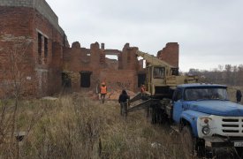 В Тульской области принудительно снесли опасный недострой