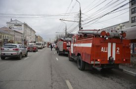 В Тульской области загорелась квартира в жилом доме: есть пострадавший